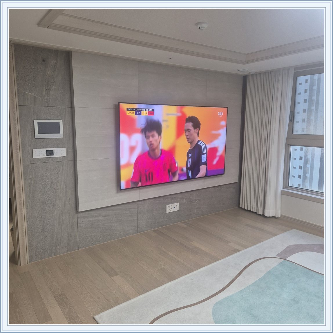 벽걸이TV 설치 참고 사진 15-1, TV와 벽면 배치
